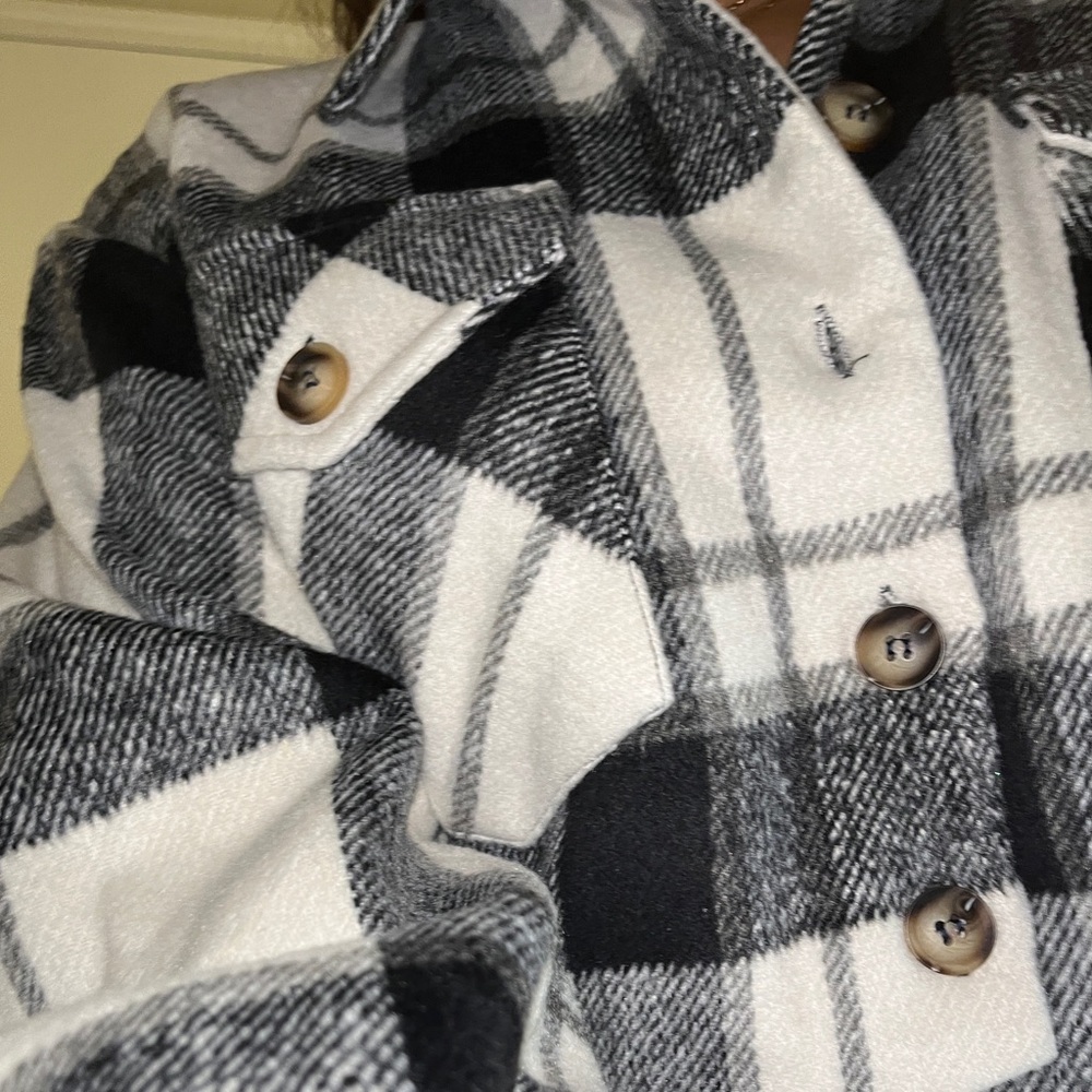 Button down flannel jacket - Picture 2 of 4